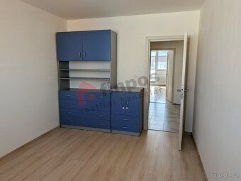 Nabízíme k pronájmu moderní byt 3+kk o užitné ploše 71 m² ve