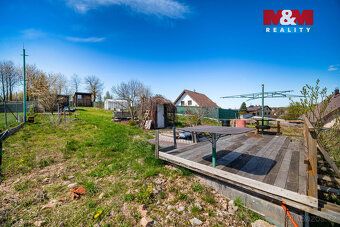 Nabízíme k prodeji prostorný pozemek o rozloze 1 202 m², sit