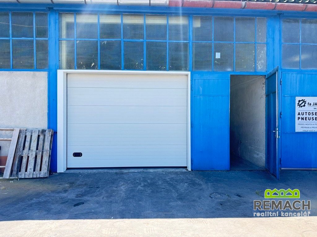 Ev.č. 03465 Pronájem komerčních prostor 170 m² – Kunovice, u