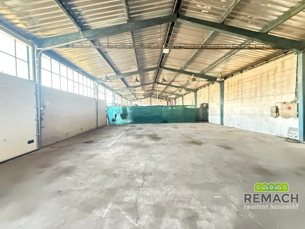 Ev.č. 03465 Pronájem komerčních prostor 170 m² – Kunovice, u