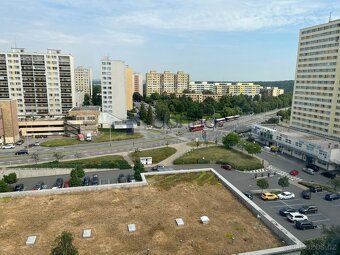 Nabízíme k pronájmu byt 3+kk o ploše 79m2 s lodžií, v 10. pa