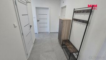 Nabízíme k pronájmu hezký a zrekonstruovaný byt 2+1 v žádané