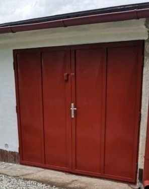 Nabízím k pronájmu velkou pěknou suchou garáž ve velmi dobré