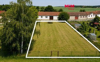 Nabízíme k prodeji rovinatý stavební pozemek o výměře 1 275 