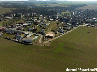 Přeješ si bydlet v domečku, který bude vonět novotou, ale ne