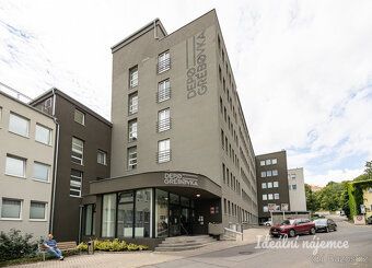 K dlouhodobému podnájmu nabízíme krásný moderní ateliér (uby
