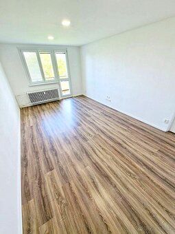 Nabízíme k pronájmu byt o dispozici 2+1 a výměře 54 m2 na ad