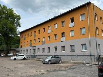Zprostředkujeme pronájem bytu 1+KK v Trutnově, v 2. nadzemní