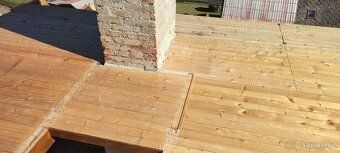 Velká dvoupodlažní chata 4,5 x 6 m v rozebraném stavu
První 