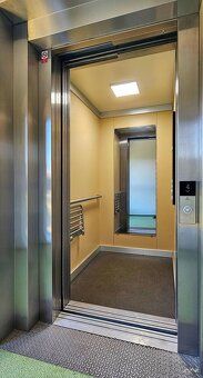 Ev.č. 02560 Pronájem moderního bytu 2+kk s balkonem, výtahem