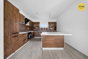 Nabízíme k prodeji moderní novostavbu rodinného domu o dispo