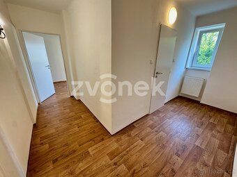Ev.č. ZL04762 Nabízíme k pronájmu moderní a světlý byt 2+kk 
