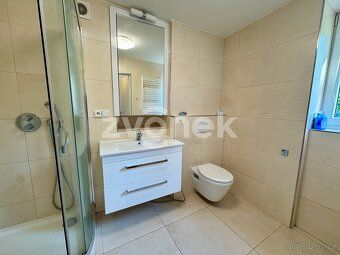 Ev.č. ZL04762 Nabízíme k pronájmu moderní a světlý byt 2+kk 