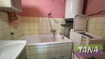 Ev.č. 00287 Nabízíme k prodeji prostorný byt 2+1 o podlahové