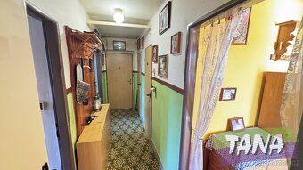 Ev.č. 00287 Nabízíme k prodeji prostorný byt 2+1 o podlahové