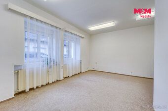 Nabízíme k prodeji prostorný rodinný dům 6+kk v jedné z nejž