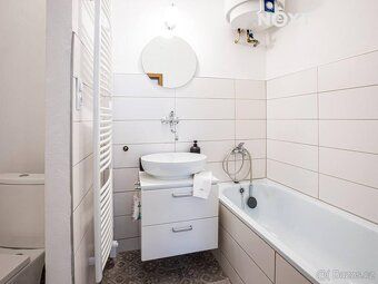 Nabízíme k pronájmu prostorný byt o celkové ploše 100 m², kt