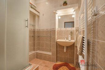 Prodej rodinného domu 290 m2, HostinnéNabízíme k prodeji byt