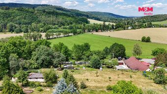 Nabízíme k prodeji pozemek vhodný k výstavbě o výměře 1 800 