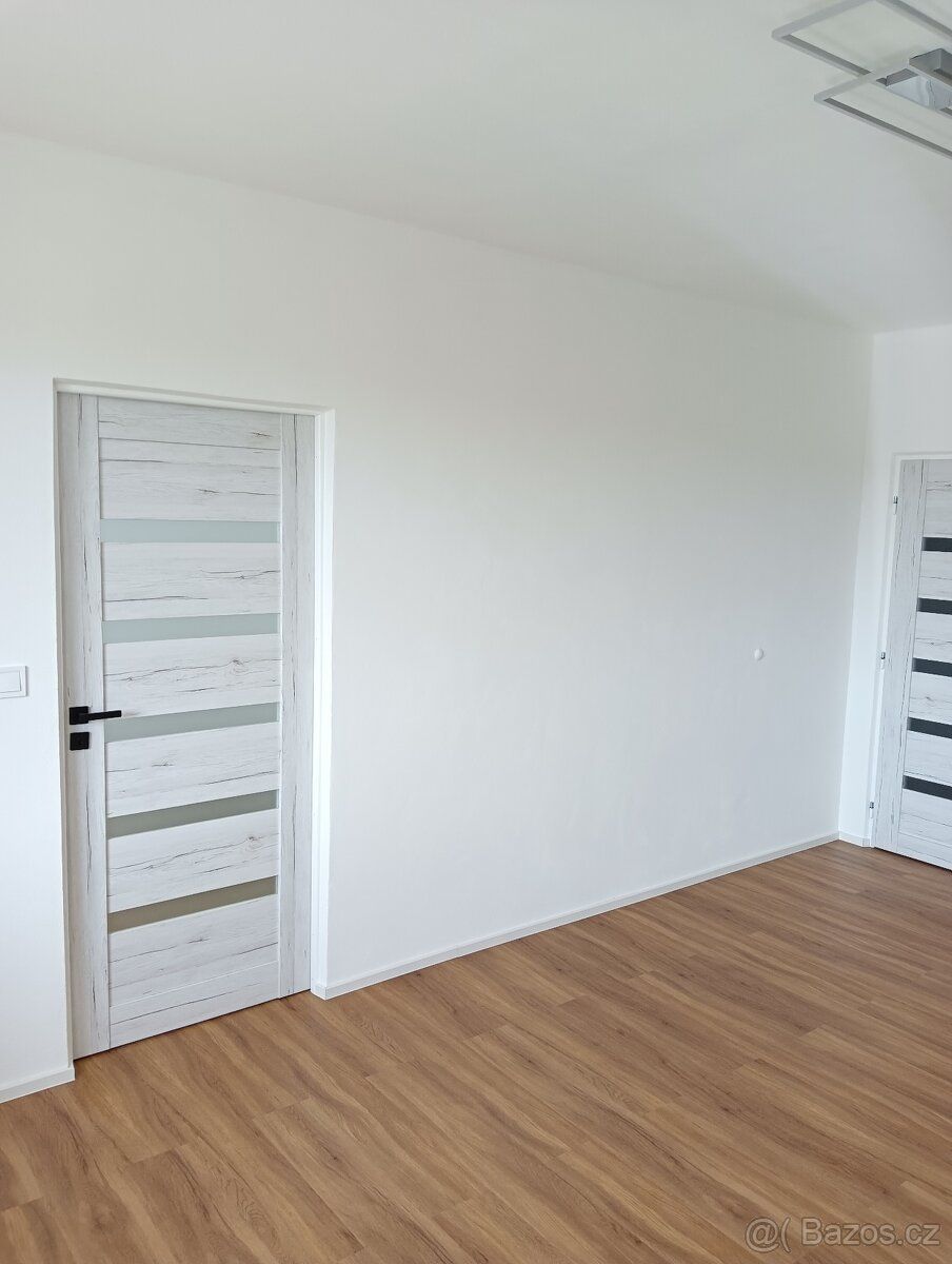 Nabízím k prodeji velmi krásný moderní nově kompletně zrekon