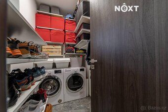 Pod Lesem“ a nad věcí. Moderní 4+kk, kde ráno otevřete okno 