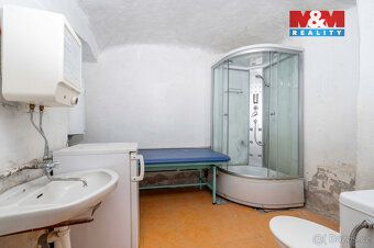 Hledáte nemovitost v klidné lokalitě, ale přesto pár kroků o