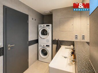 Nabízíme k pronájmu moderní byt 3+kk o výměře 80 m² na ulici
