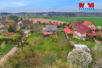 V klidné části obce Kraborovice – Úhrov nabízíme rodinný dům
