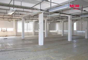 Pronájem skladu v 3. nadzemním podlaží s užitnou plochou 360