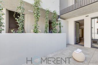 Nabízíme k pronájmu zcela nový, světlý a moderně řešený byt 
