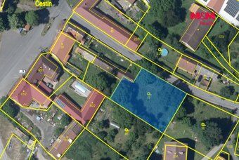 Prodej pozemku o výměře 1129 m2 územním plánem zařazeného do