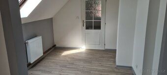 Dvougenerační rodinný dům o velikosti 7 + 2 a rozloze 180 m2