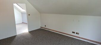 Dvougenerační rodinný dům o velikosti 7 + 2 a rozloze 180 m2