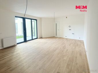 Nabízíme k prodeji nový, nadstandardně prostorný byt s dispo
