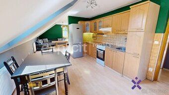 Nabízíme k pronájmu pěkný byt 3+1 s lodžií o velikosti 70m2.
