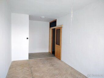 Nabízím k dlouhodobému pronájmu byt 2+1 se dvěma zasklenými 