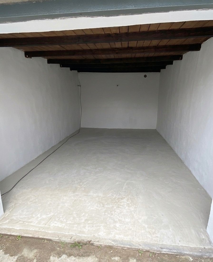 Pronajmu velkou zrekonstruovanou garáž na ulici Švermova v M