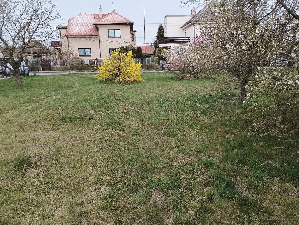 Nabízíme k prodeji rovinatý stavební pozemek o výměře 1308 m