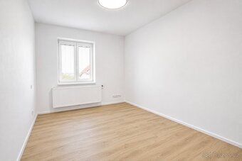 Nabízím k prodeji nově zrekonstruovaný cihlový byt 3+kk o vý