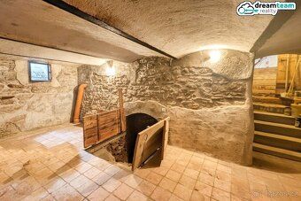 Ev.č. 00308 Rodinný dům s ateliérem a kancelářským zázemím, 