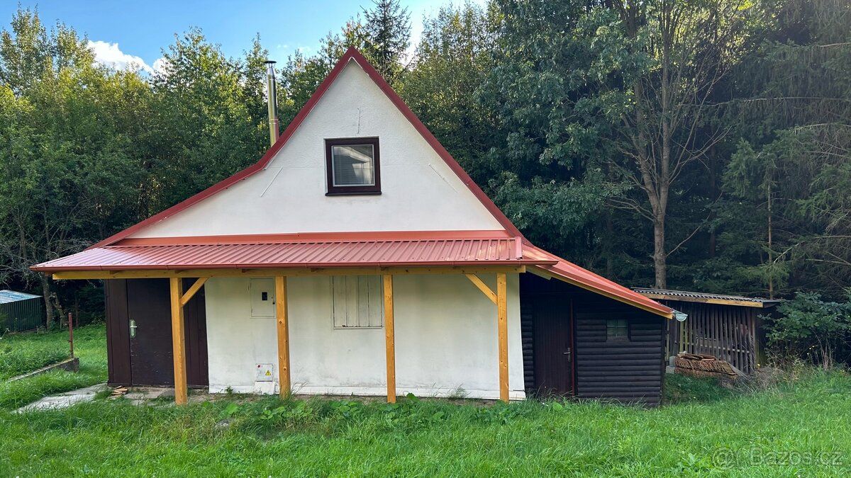 Long-term rental of cottage. The cottage is located in the southwestern tip of the Chřiby…