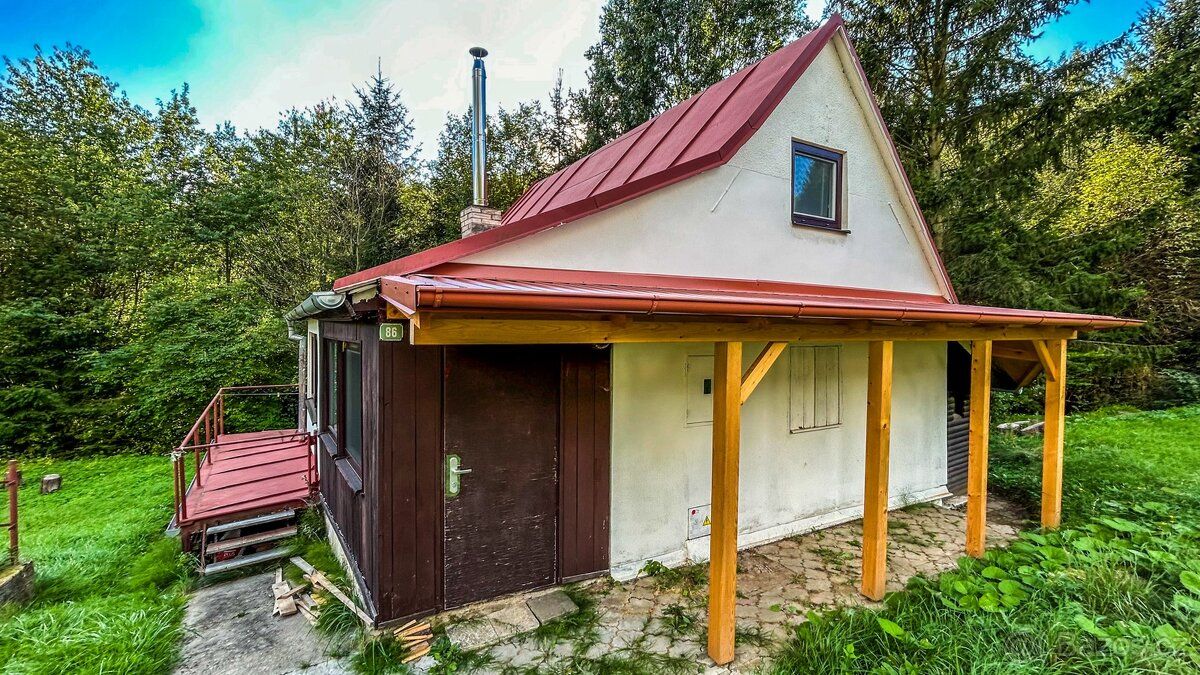 Long-term rental of cottage. The cottage is located in the southwestern tip of the Chřiby…