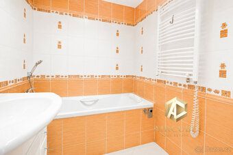 Looking for spacious and bright living that combines modern standards, excellent transport…