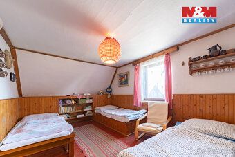 We offer for sale a house in the village of Hranice near Aš.