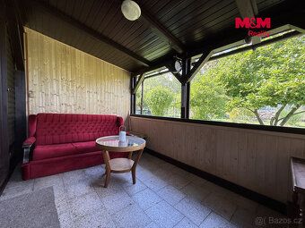 We offer for sale a carefully maintained year-round habitable cottage in a quiet part of the village of Nákří.