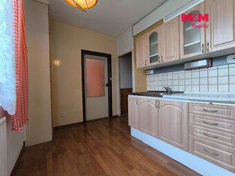 For sale spacious very well preserved apartment of layout 3+1 in Jindřichův Hradec
