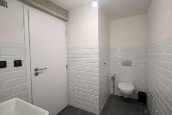 For sale apartment 3+kk with gallery in Lofts Kolbenova, Prague 9 Vysočany