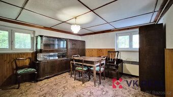 Exclusively offered for sale is a stone recreational cottage with beautiful garden in the…