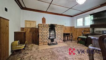 Exclusively offered for sale is a stone recreational cottage with beautiful garden in the…