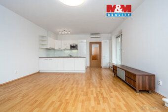 Nabízíme k prodeji světlý byt 2+kk o podlahové ploše 58 m, k